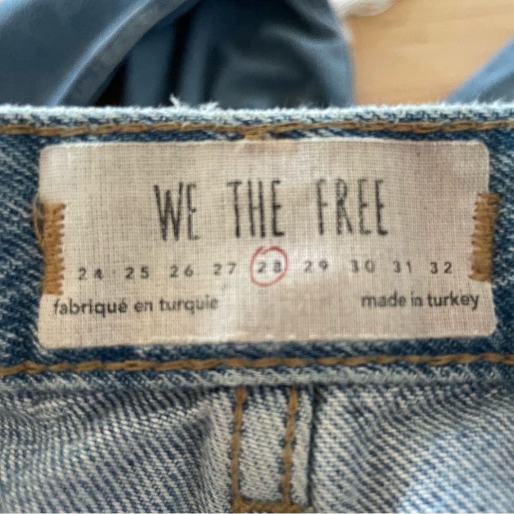 We The Free Destroyed Maggie Straight Light Wash Jeans 28 - Picture 10 of 15